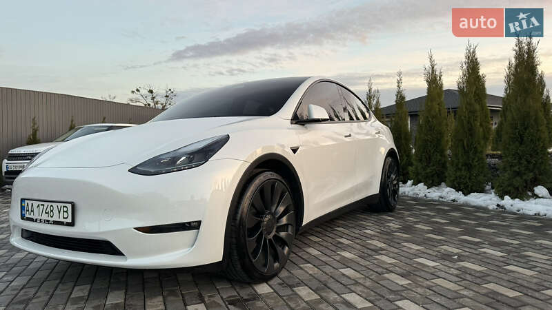 Позашляховик / Кросовер Tesla Model Y 2022 в Києві
