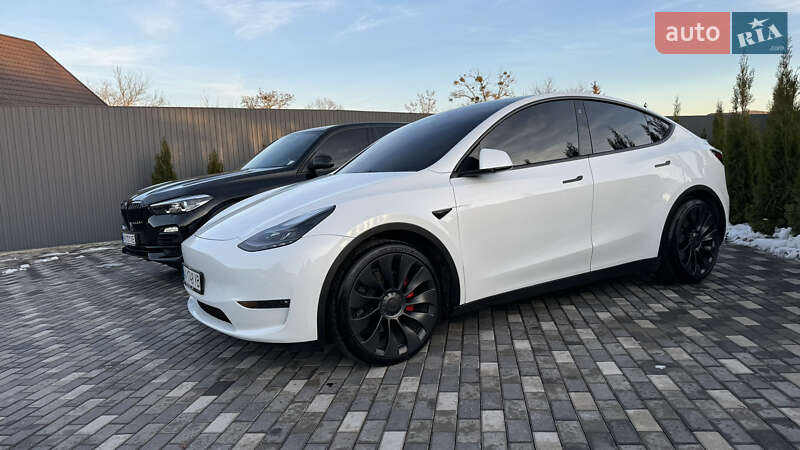 Позашляховик / Кросовер Tesla Model Y 2022 в Києві