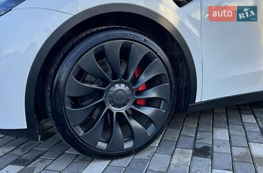Внедорожник / Кроссовер Tesla Model Y 2022 в Киеве