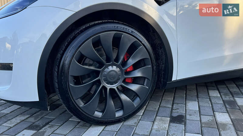 Позашляховик / Кросовер Tesla Model Y 2022 в Києві