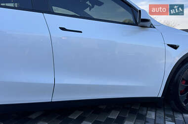 Внедорожник / Кроссовер Tesla Model Y 2022 в Киеве