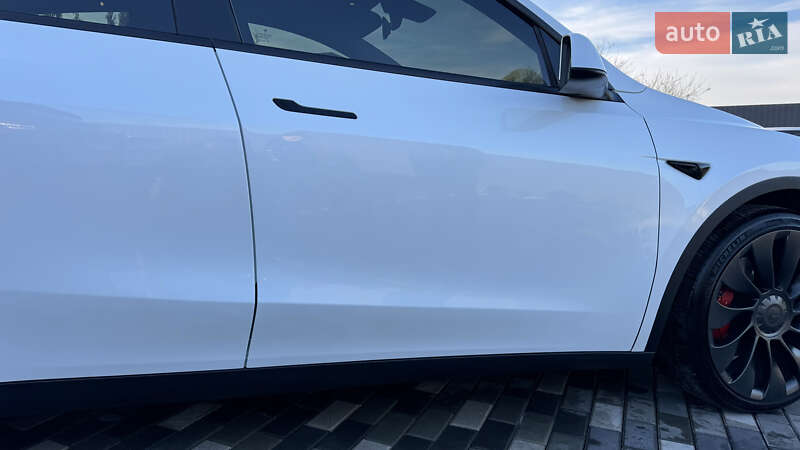 Позашляховик / Кросовер Tesla Model Y 2022 в Києві