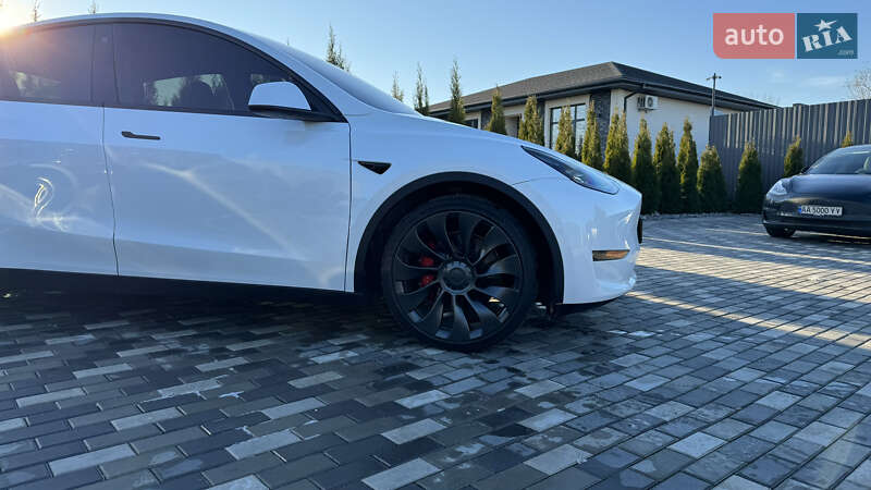 Позашляховик / Кросовер Tesla Model Y 2022 в Києві