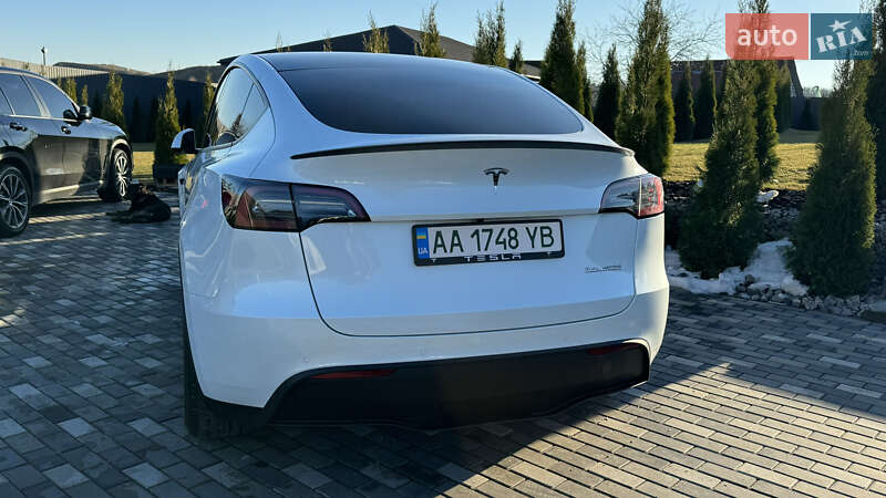 Позашляховик / Кросовер Tesla Model Y 2022 в Києві