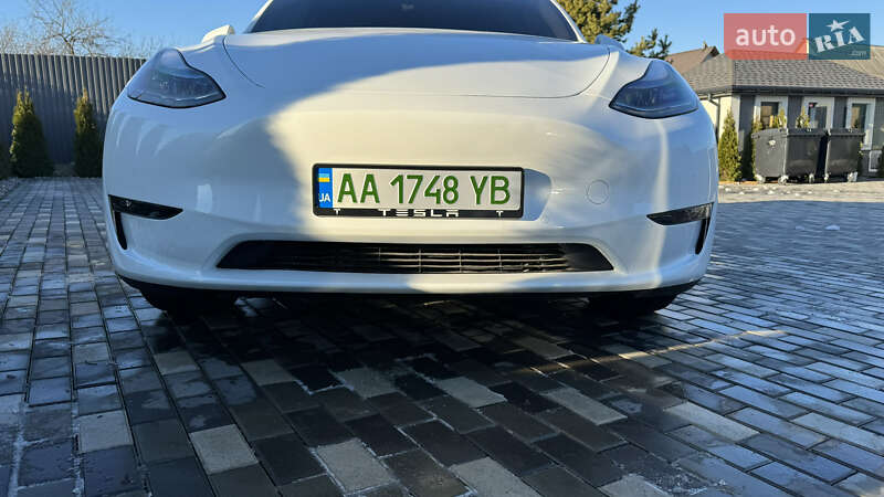 Позашляховик / Кросовер Tesla Model Y 2022 в Києві