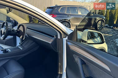 Внедорожник / Кроссовер Tesla Model Y 2022 в Киеве