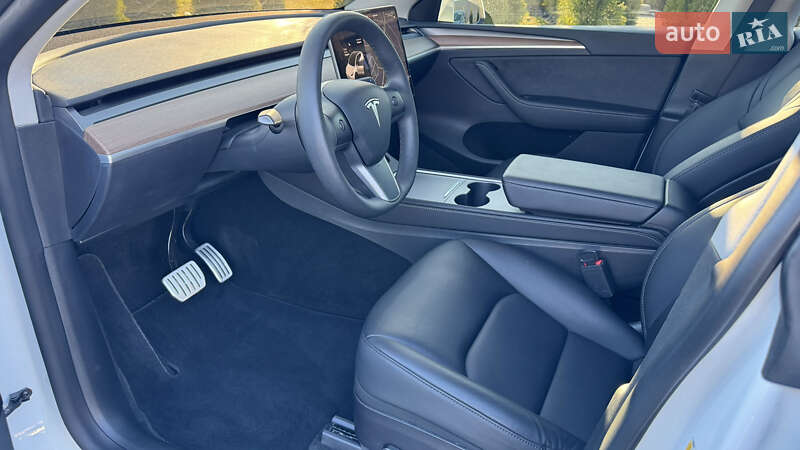 Позашляховик / Кросовер Tesla Model Y 2022 в Києві