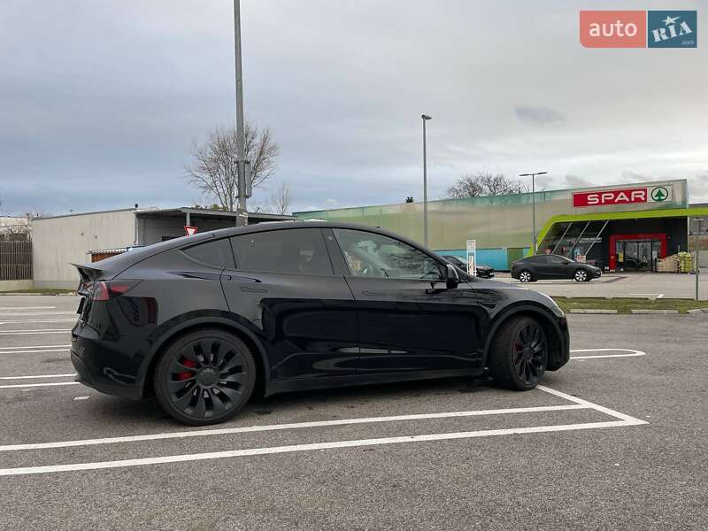 Внедорожник / Кроссовер Tesla Model Y 2022 в Николаеве