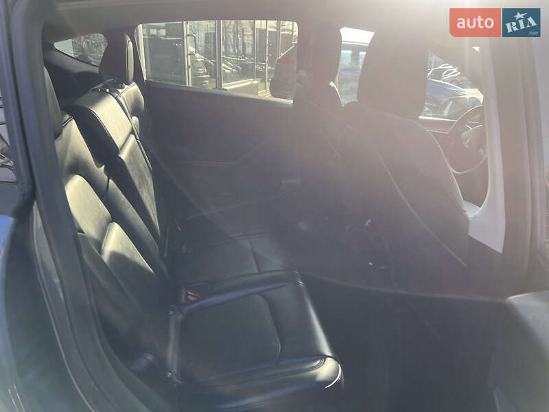 Внедорожник / Кроссовер Tesla Model Y 2023 в Тернополе