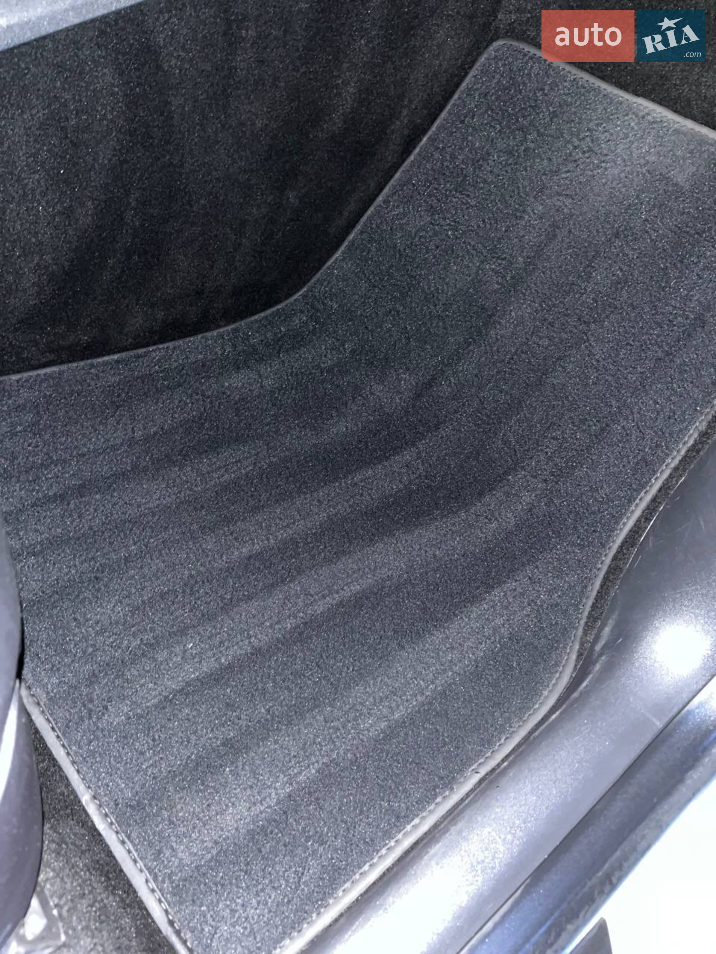 2020 Tesla Model Y - мініатюра 10
