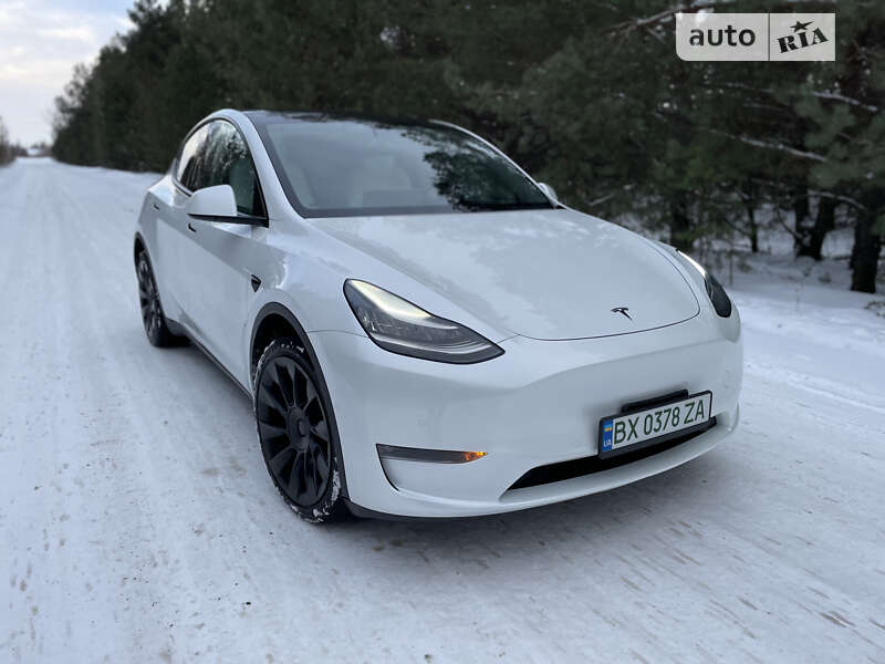 Внедорожник / Кроссовер Tesla Model Y 2021 в Ровно