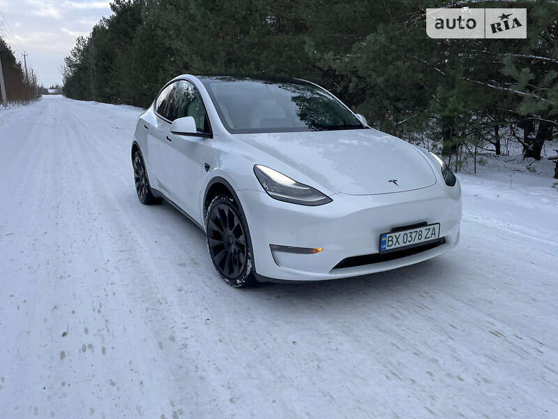 Внедорожник / Кроссовер Tesla Model Y 2021 в Ровно