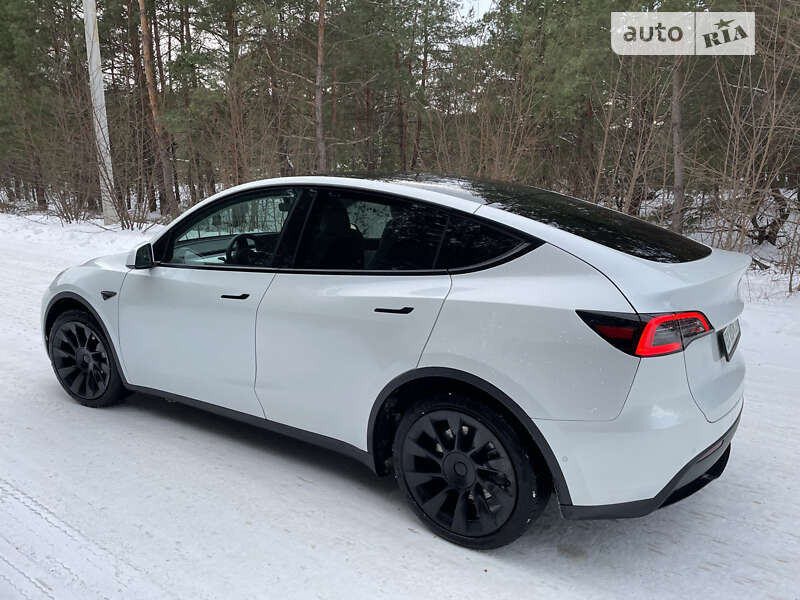 Внедорожник / Кроссовер Tesla Model Y 2021 в Ровно