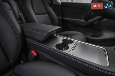 Внедорожник / Кроссовер Tesla Model Y 2023 в 