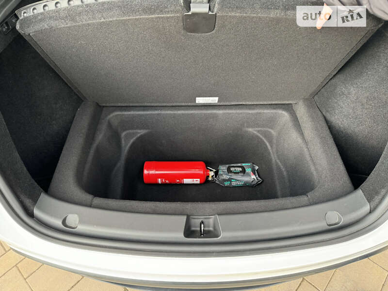 Внедорожник / Кроссовер Tesla Model Y 2023 в Ивано-Франковске фото 45 Внедорожник / Кроссовер Tesla Model Y 2023 в Ивано-Франковске