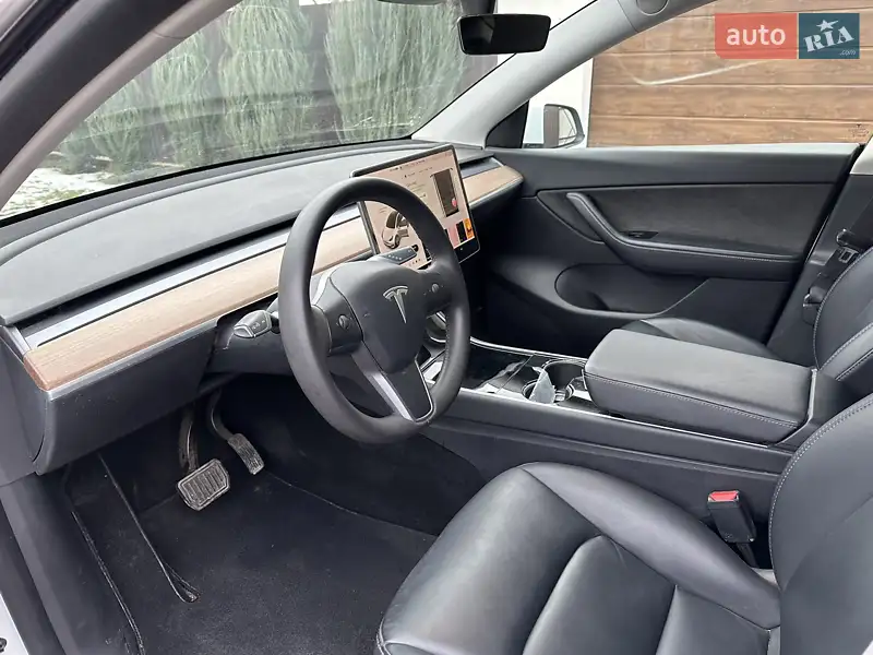Tesla Model Y 2020