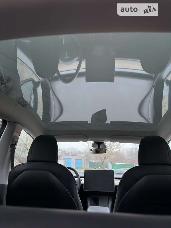Позашляховик / Кросовер Tesla Model Y 2021 в Дніпрі