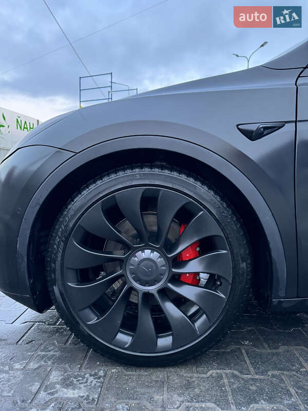 Позашляховик / Кросовер Tesla Model Y 2020 в Тернополі