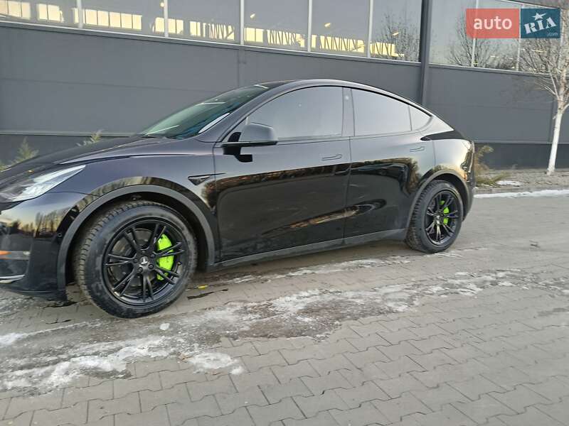 Tesla Model Y 2021