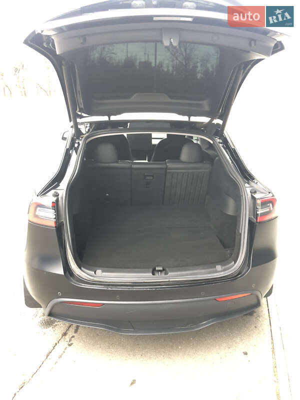 Позашляховик / Кросовер Tesla Model Y 2020 в Харкові