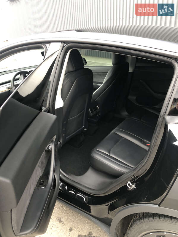 Позашляховик / Кросовер Tesla Model Y 2020 в Харкові