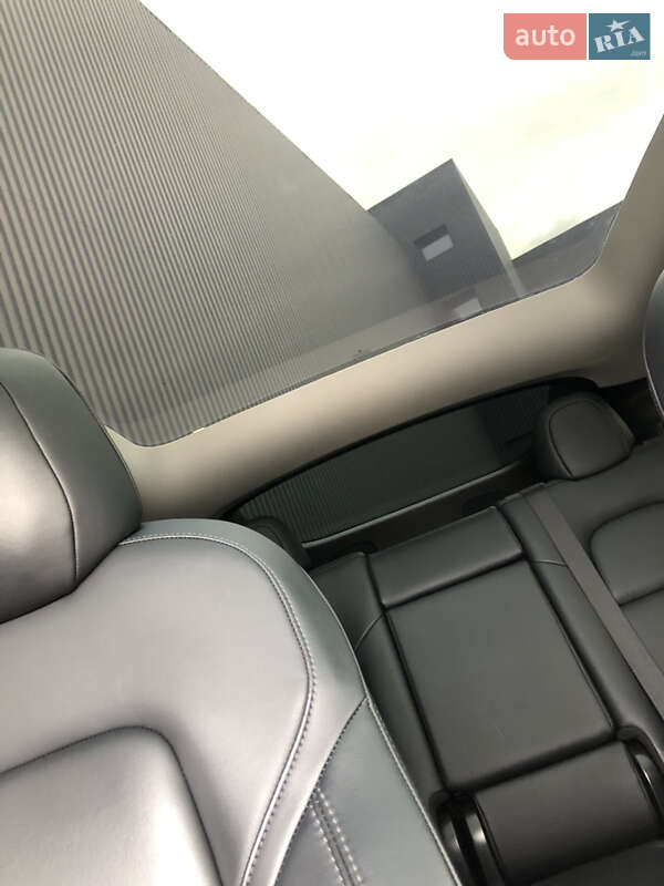 Позашляховик / Кросовер Tesla Model Y 2020 в Харкові