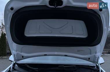 Внедорожник / Кроссовер Tesla Model Y 2023 в Ровно