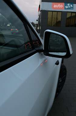 Внедорожник / Кроссовер Tesla Model Y 2023 в Ровно