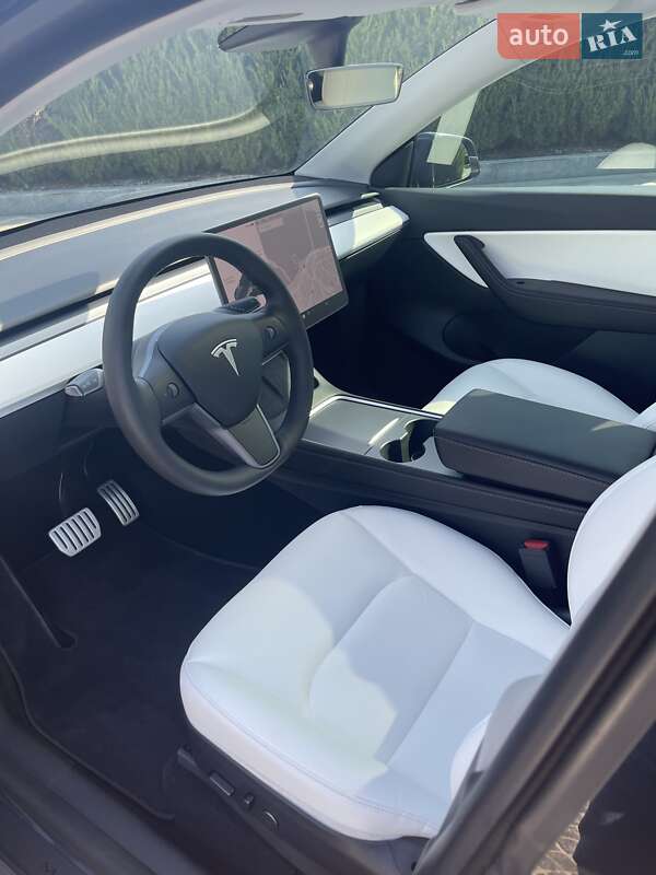 Позашляховик / Кросовер Tesla Model Y 2021 в Дніпрі