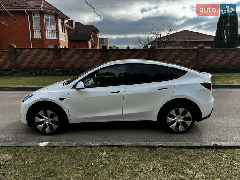 Внедорожник / Кроссовер Tesla Model Y 2023 в Ровно