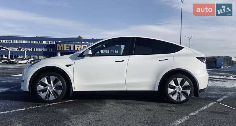 Позашляховик / Кросовер Tesla Model Y 2021 в Новомосковську