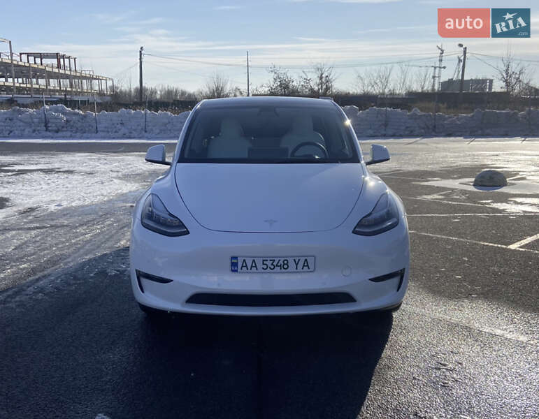 Позашляховик / Кросовер Tesla Model Y 2021 в Новомосковську