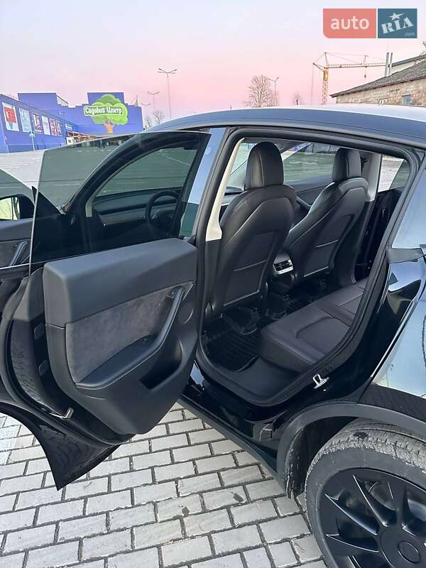 Внедорожник / Кроссовер Tesla Model Y 2021 в Тернополе фото 14 Внедорожник / Кроссовер Tesla Model Y 2021 в Тернополе