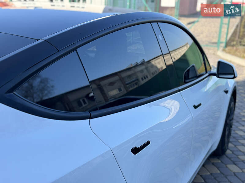 Внедорожник / Кроссовер Tesla Model Y 2021 в Виннице