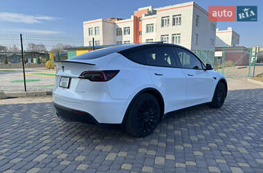 Внедорожник / Кроссовер Tesla Model Y 2021 в 