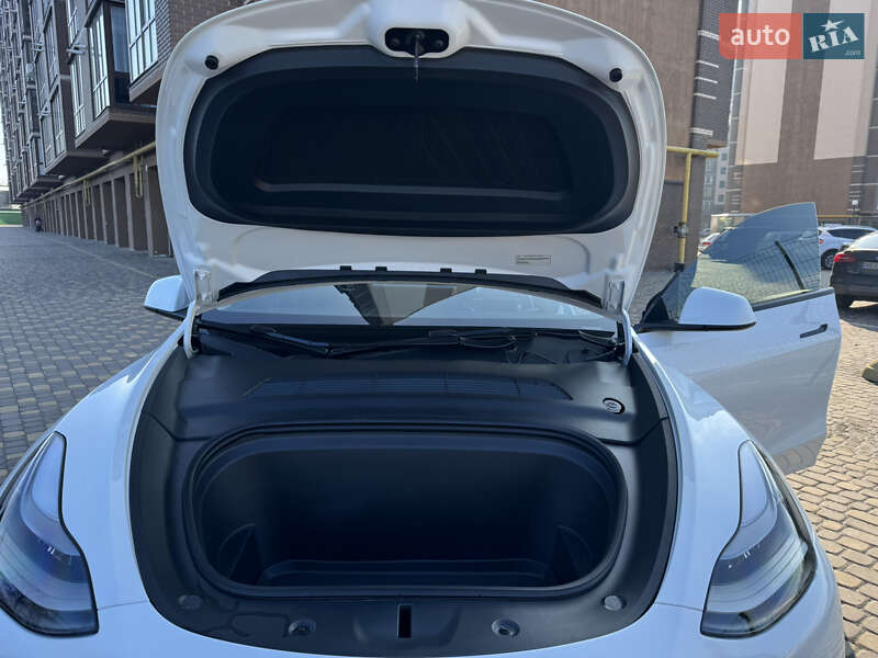 Внедорожник / Кроссовер Tesla Model Y 2021 в Виннице