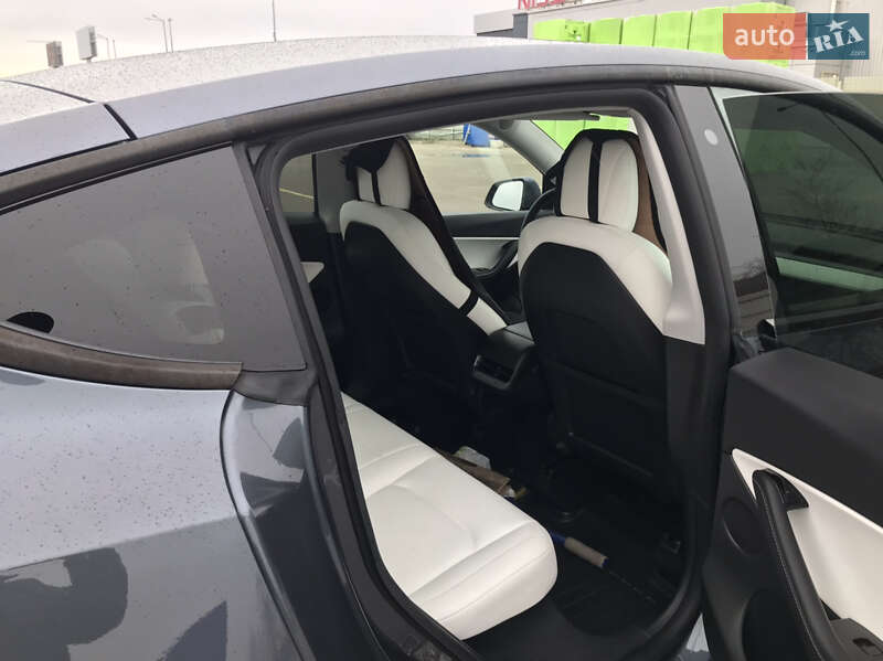 Внедорожник / Кроссовер Tesla Model Y 2020 в Львове