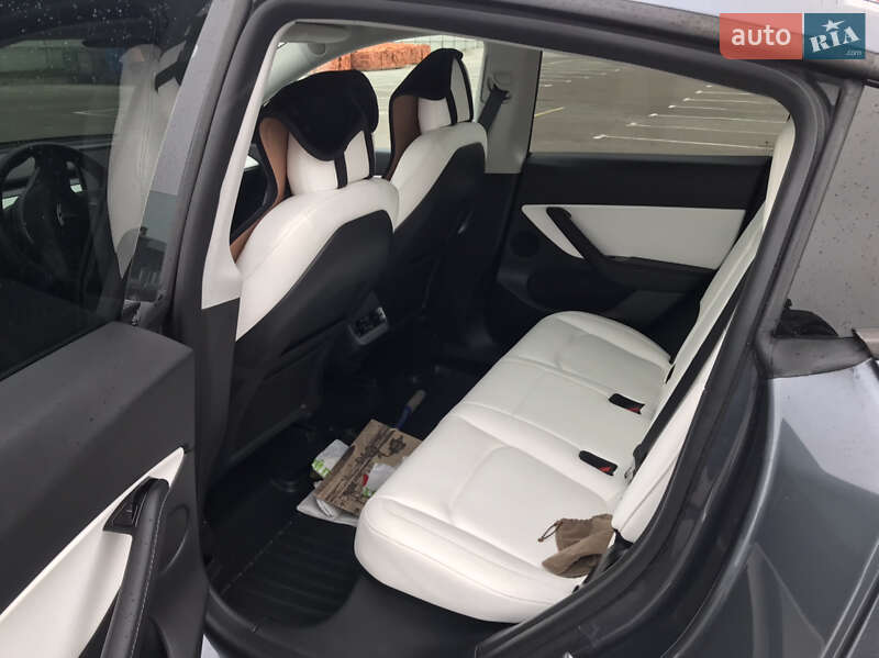 Внедорожник / Кроссовер Tesla Model Y 2020 в Львове