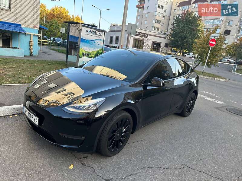 Tesla Model Y 2021