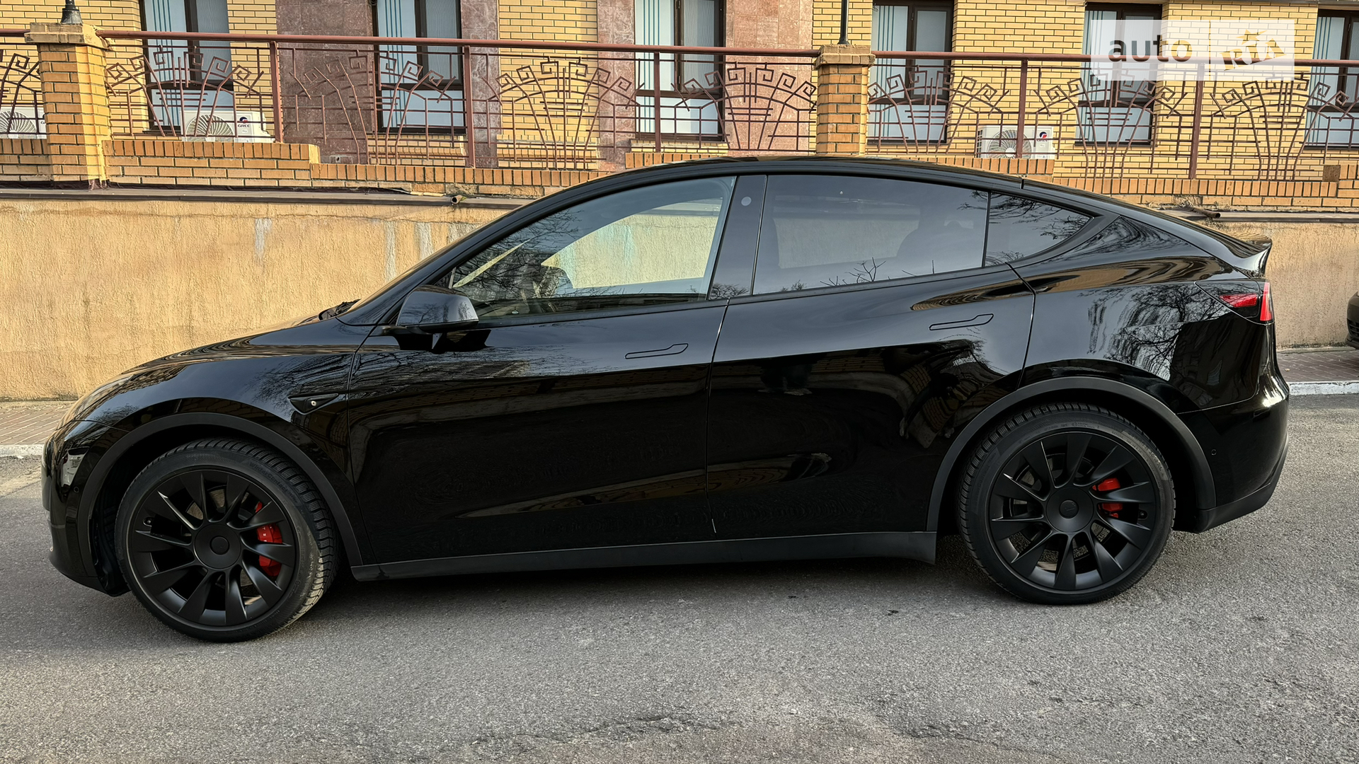 2022 Tesla Model Y - мініатюра 4