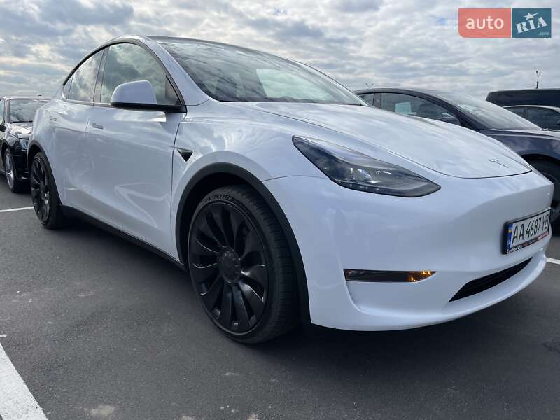 Внедорожник / Кроссовер Tesla Model Y 2023 в Киеве