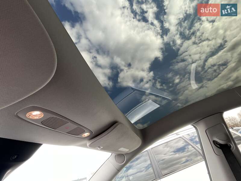 Внедорожник / Кроссовер Tesla Model Y 2023 в Киеве