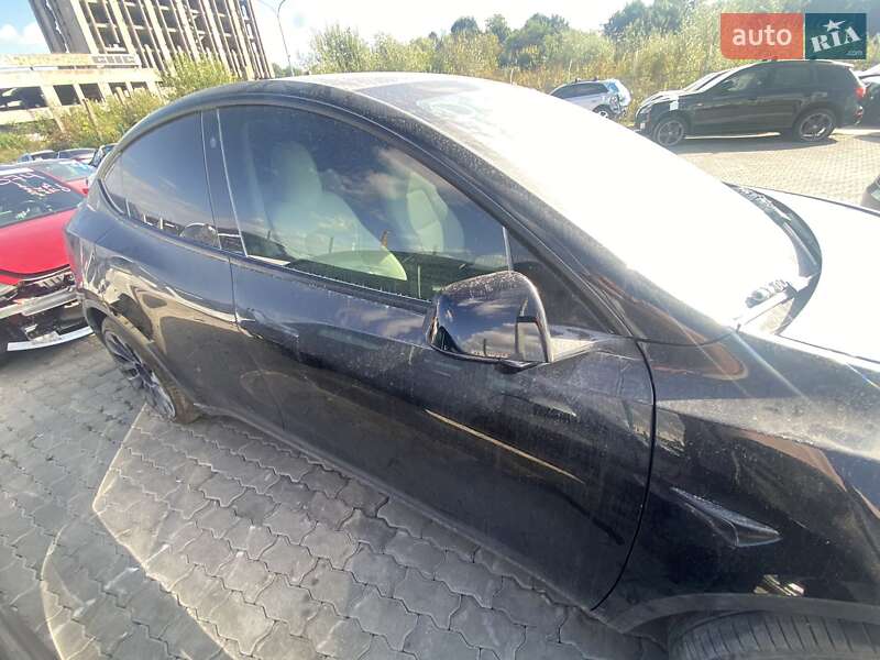 Внедорожник / Кроссовер Tesla Model Y 2022 в Полтаве