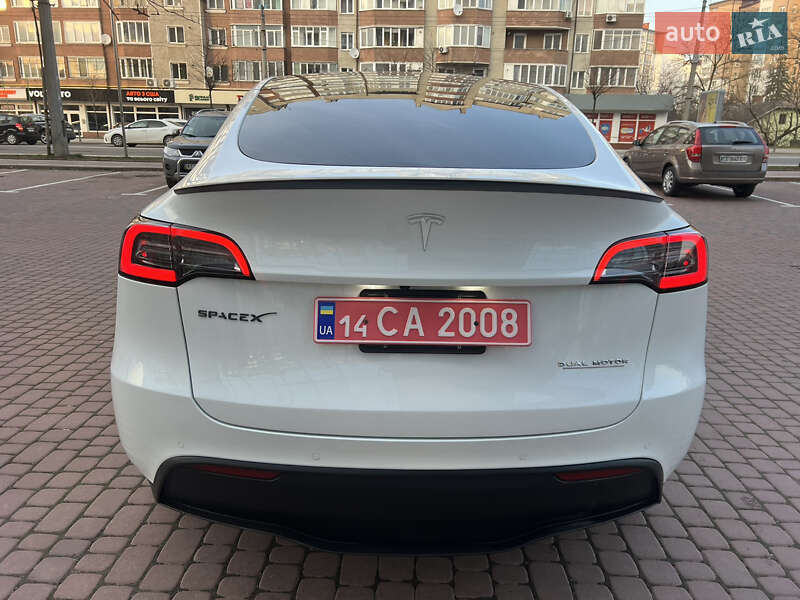 Внедорожник / Кроссовер Tesla Model Y 2022 в Ивано-Франковске