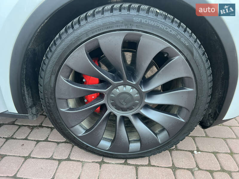Внедорожник / Кроссовер Tesla Model Y 2022 в Ивано-Франковске
