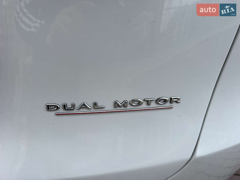 Внедорожник / Кроссовер Tesla Model Y 2022 в Ивано-Франковске