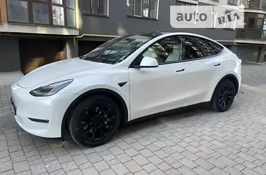 Tesla Model Y 2020
