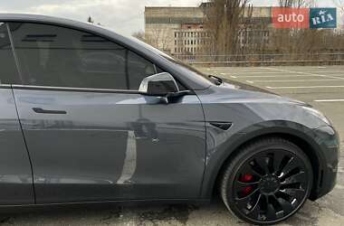 Внедорожник / Кроссовер Tesla Model Y 2022 в Киеве