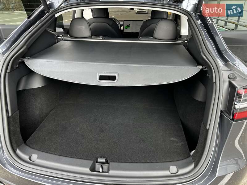 Внедорожник / Кроссовер Tesla Model Y 2022 в Киеве