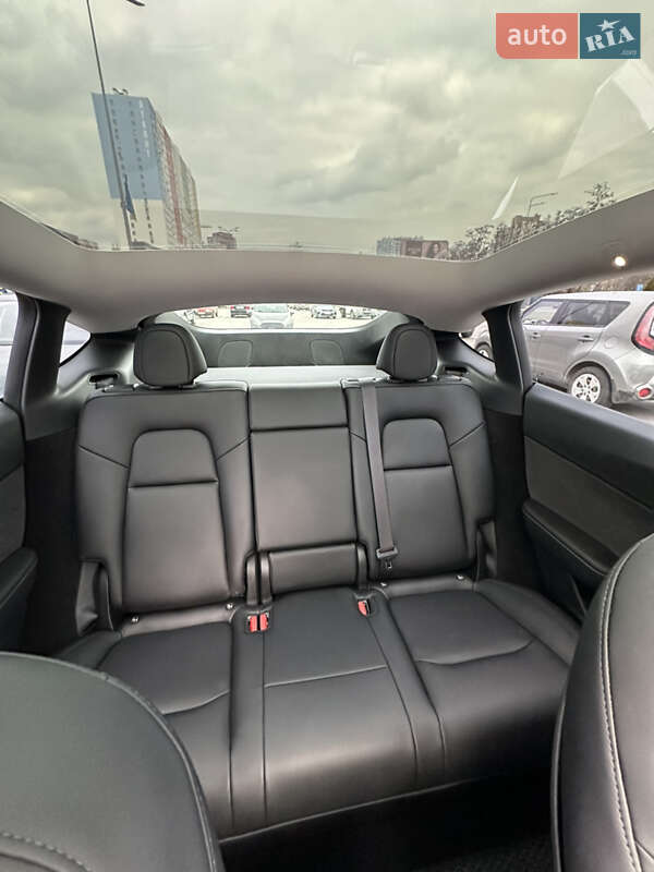 Позашляховик / Кросовер Tesla Model Y 2023 в Броварах